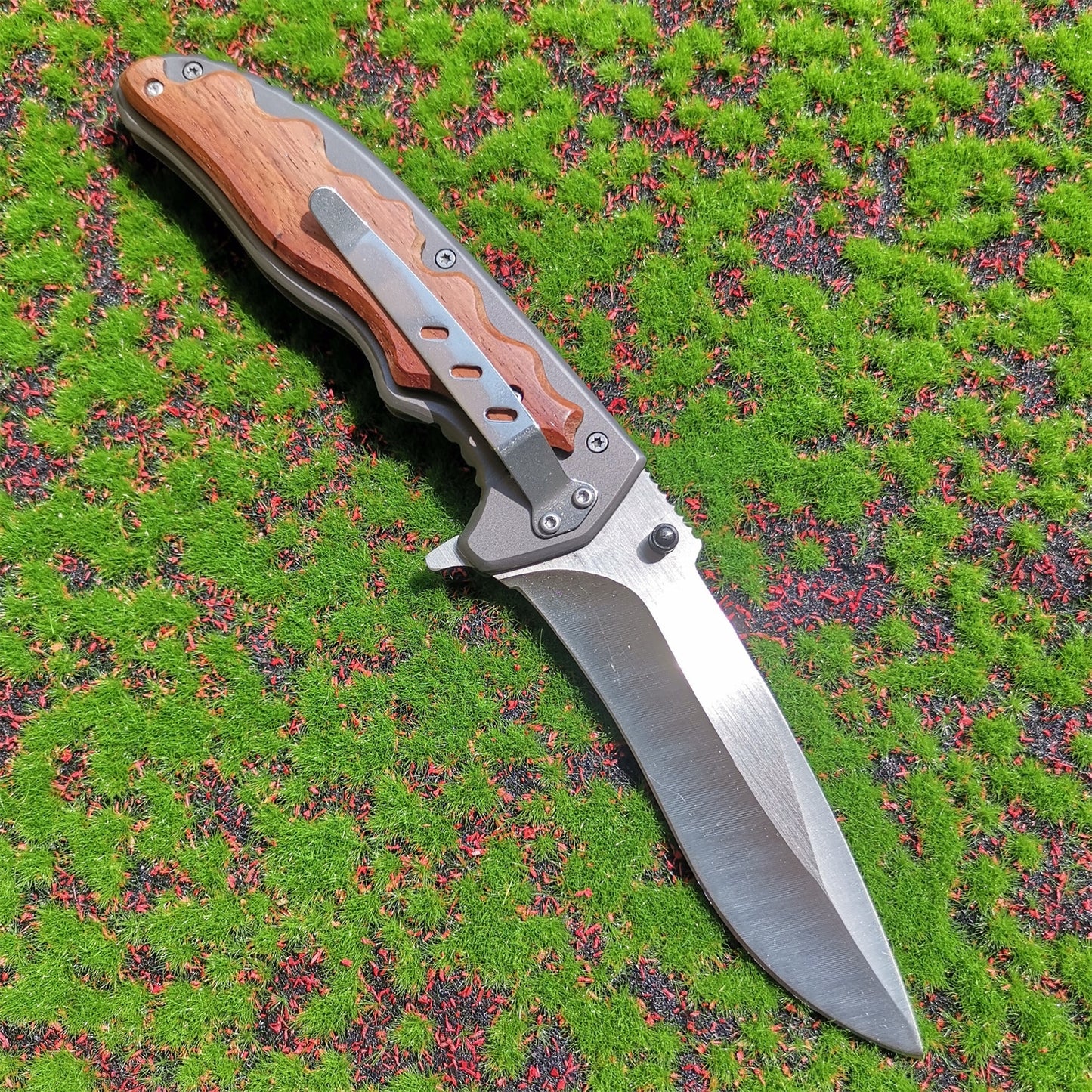 Camping Knife Survival Tool 8CR15 Steel Folding Knife Wood Handle Outdoor Defense EDC Tool Pocket Knives